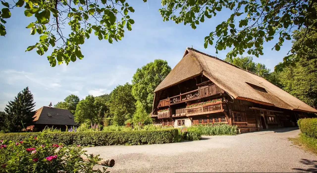 museo Vogtsbauernhof en Gutach Selva Negra Alemania con casa tradicional de la región