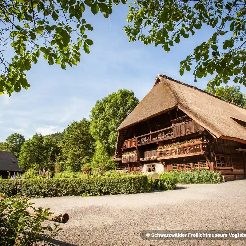 museo Vogtsbauernhof en Gutach Selva Negra Alemania con casa tradicional de la región